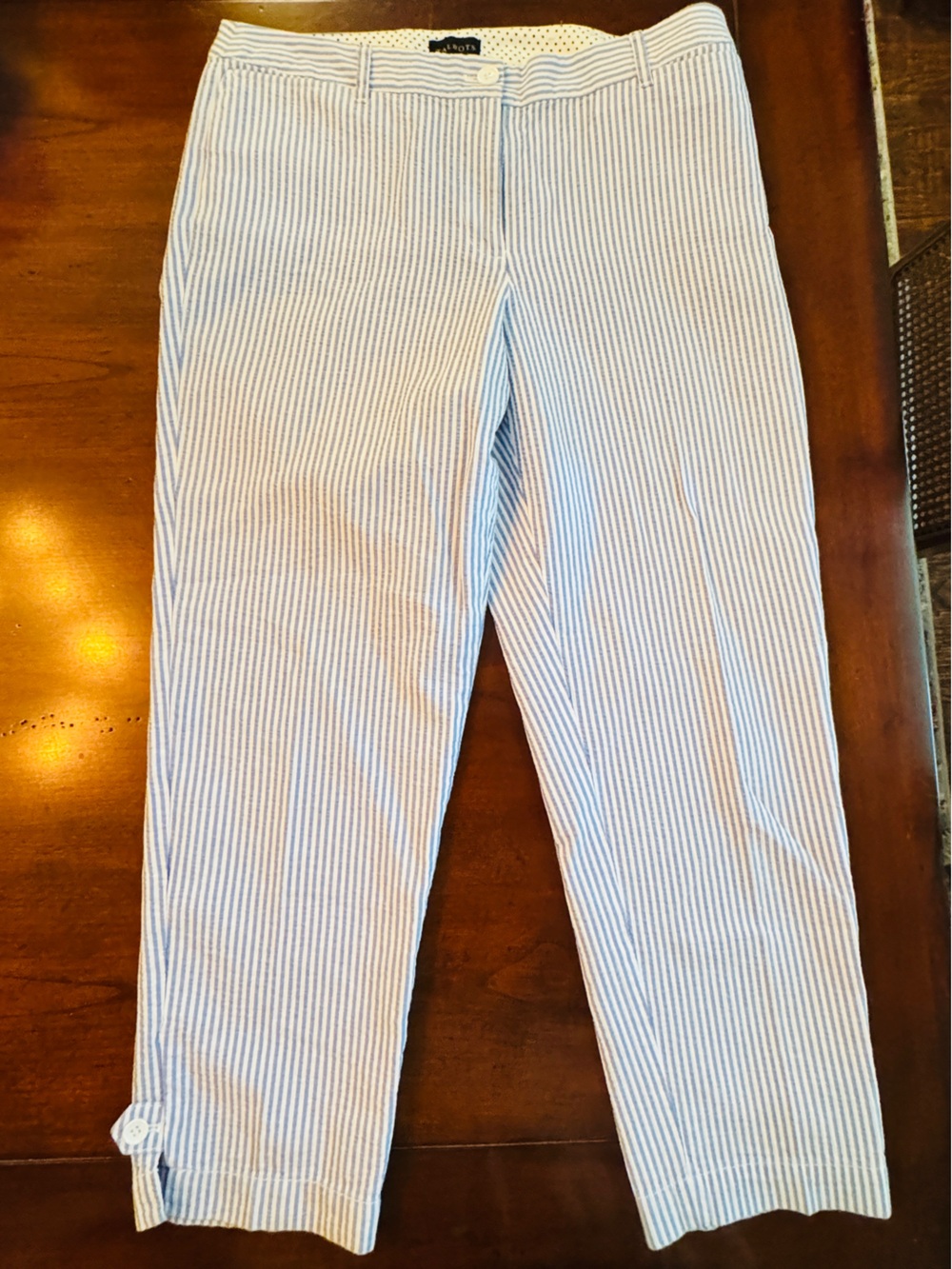 Talbots Perfect Crop Pant Size 8 Blue White Seersucker Stripe Cotton Cropped